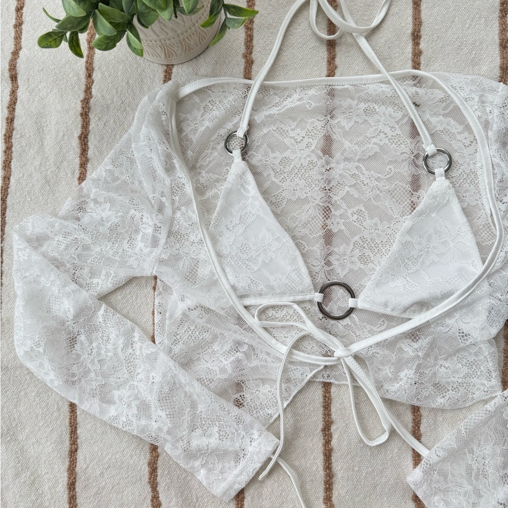 🤍White Lace Triangle Top w/ Cardi🤍
